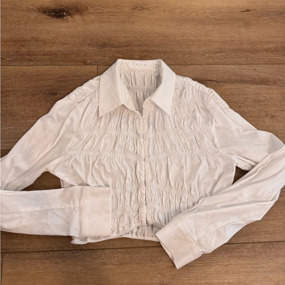 ASTR Women's White Ruched Top